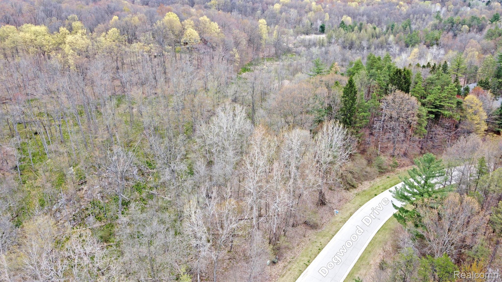 505 Bluebird Trail Groveland Township MI 48462