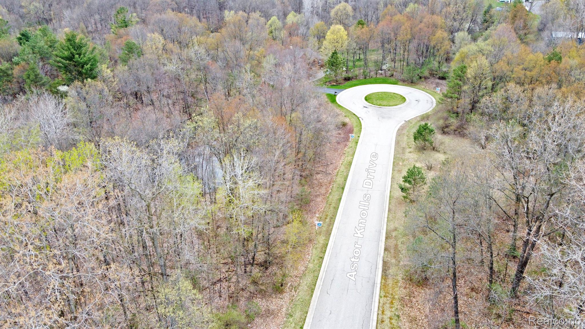 505 Bluebird Trail Groveland Township MI 48462