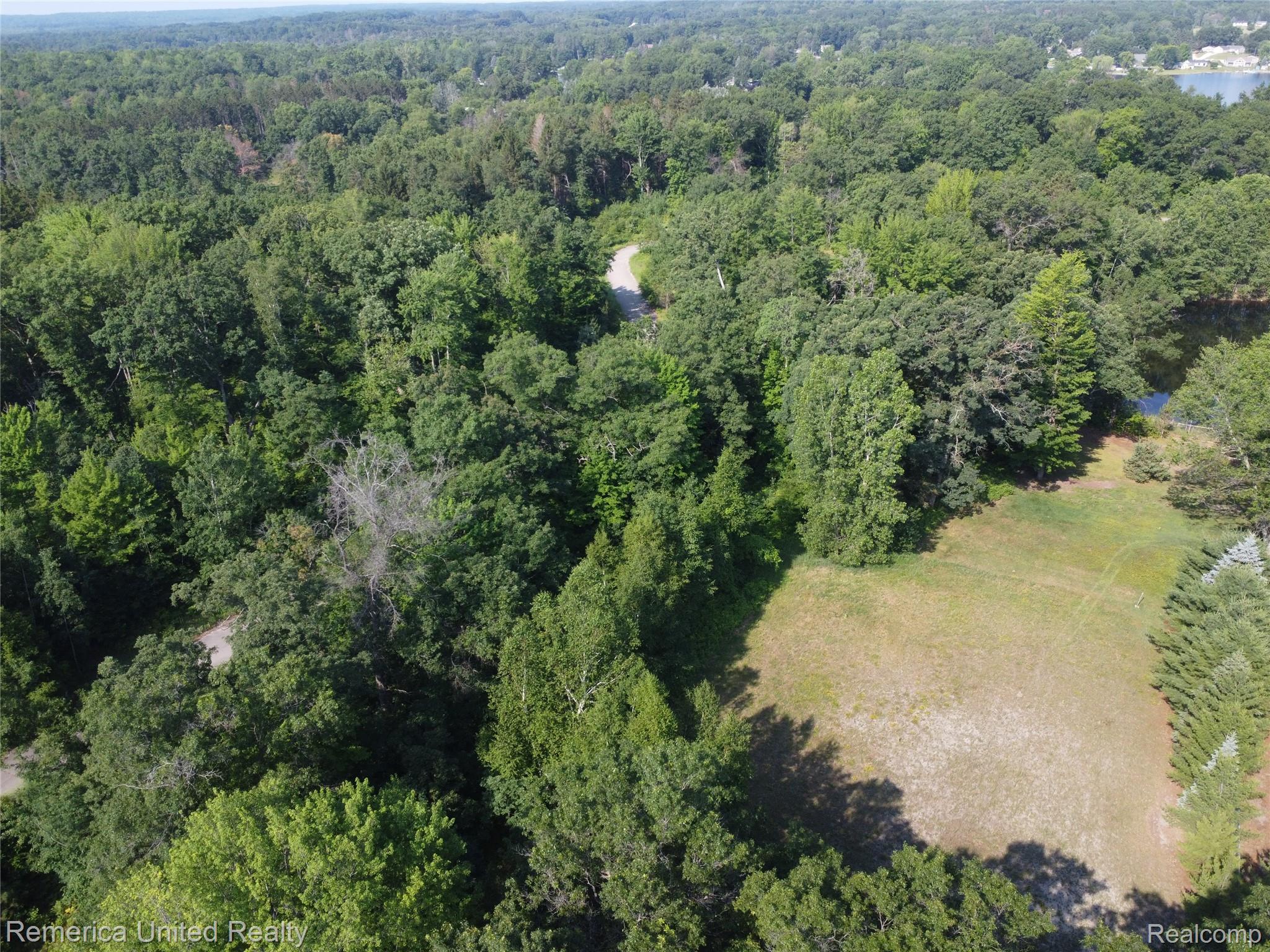 Ville Pondside Drive Lot 17 Surrey Township MI 48622