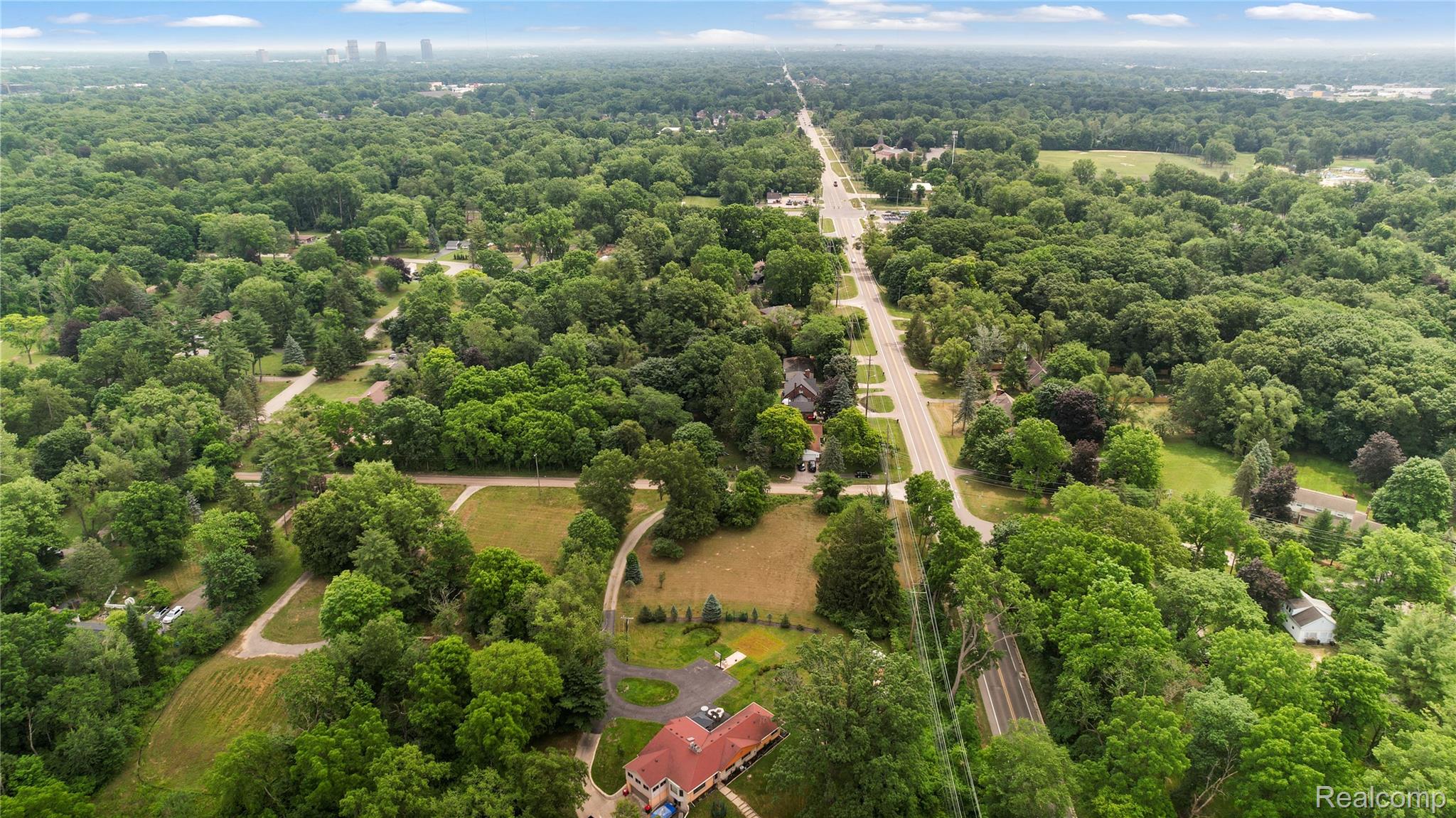 00 W 9 Mile Road Southfield City MI 48033