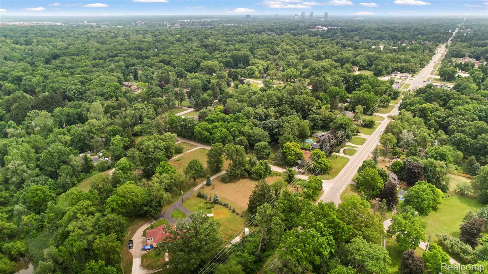 00 W 9 Mile Road Southfield City MI 48033