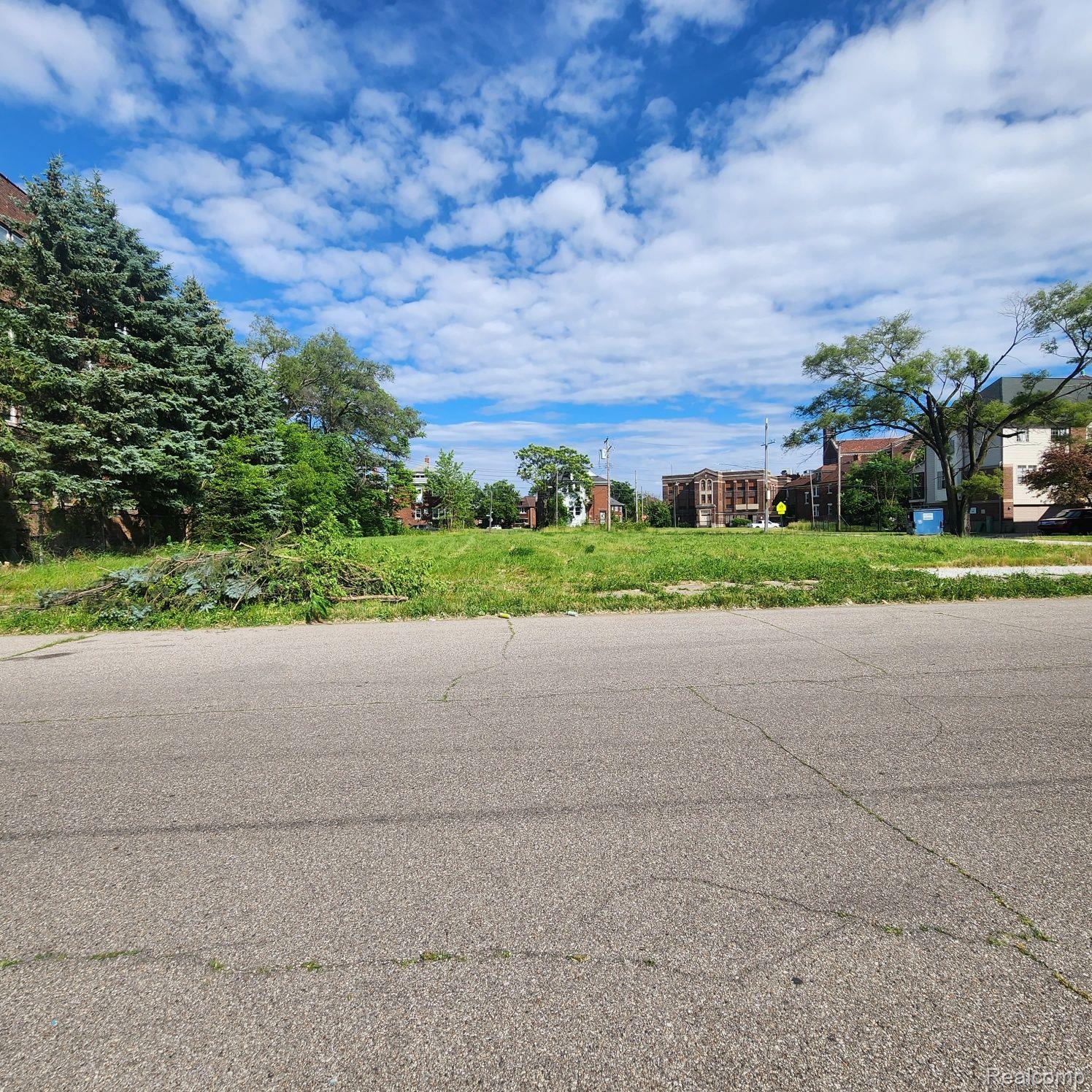 8710 Heritage Detroit City MI 48204