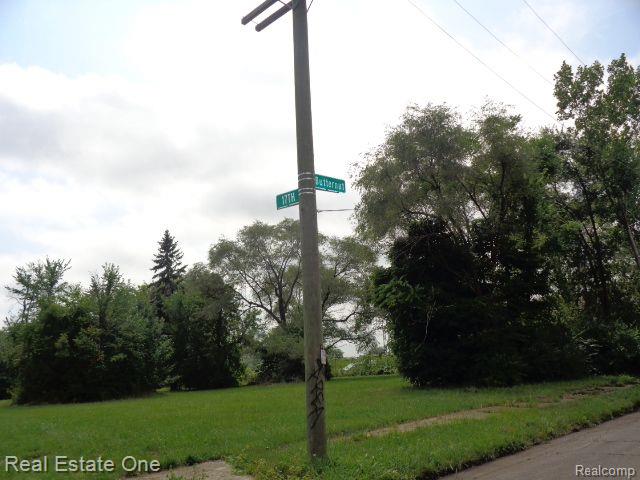 2881 17th Street Detroit City MI 48216
