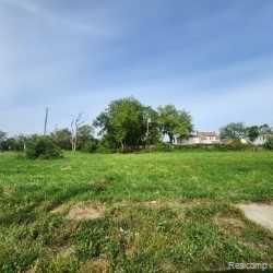 26165 W Outer Drive Detroit City MI 48217