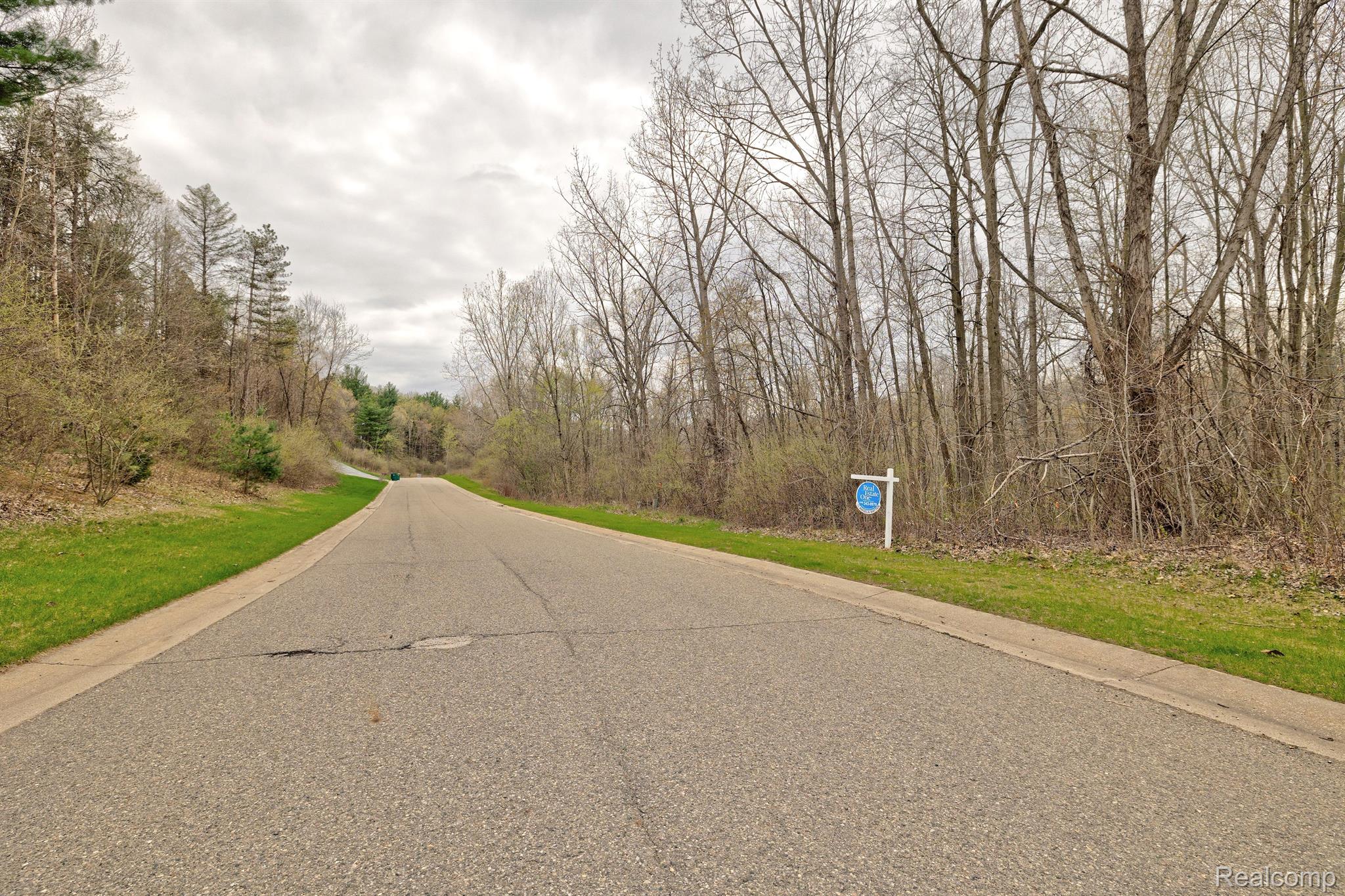 503 Bluebird Trail Groveland Township MI 48462