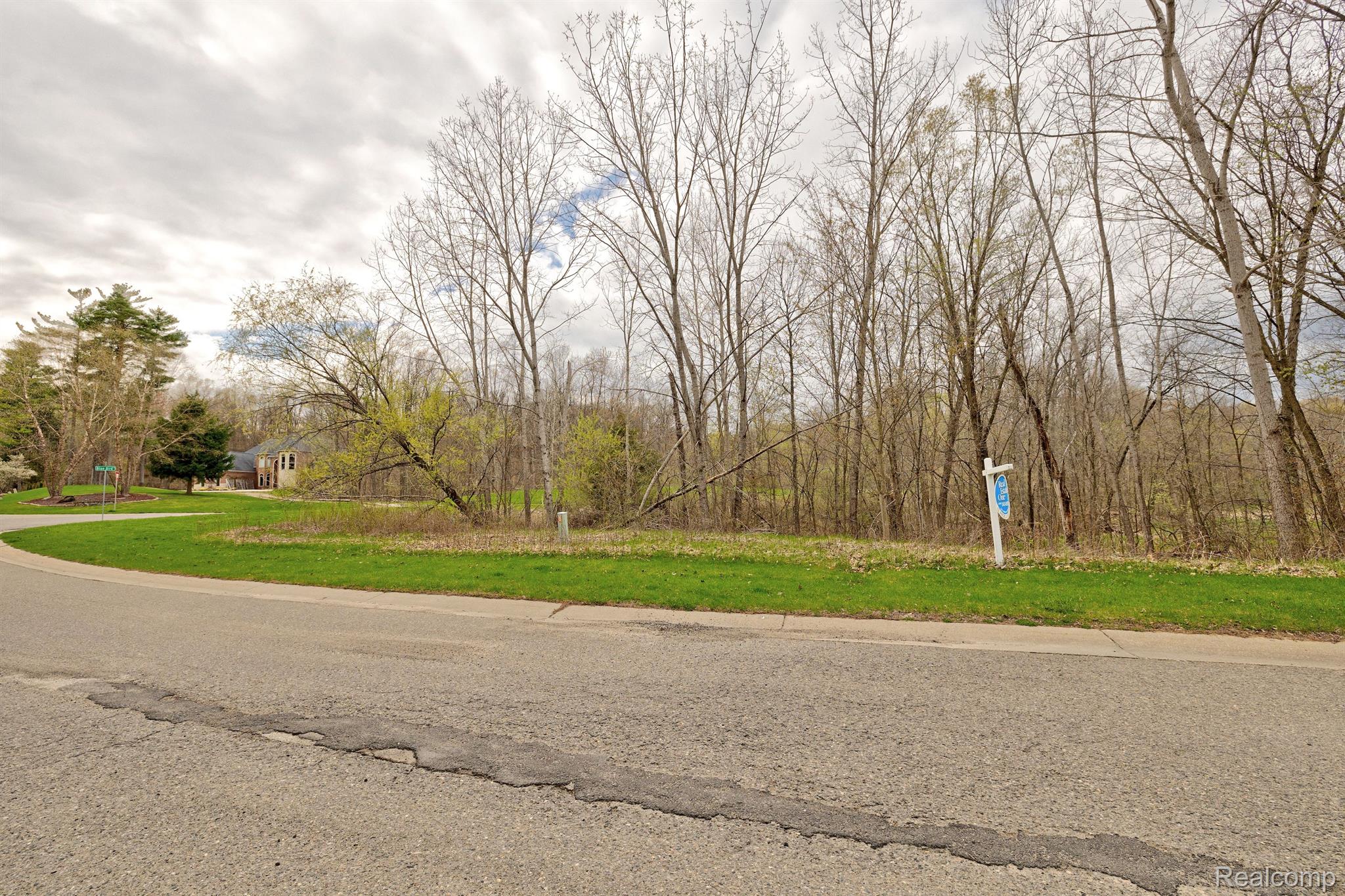 503 Bluebird Trail Groveland Township MI 48462