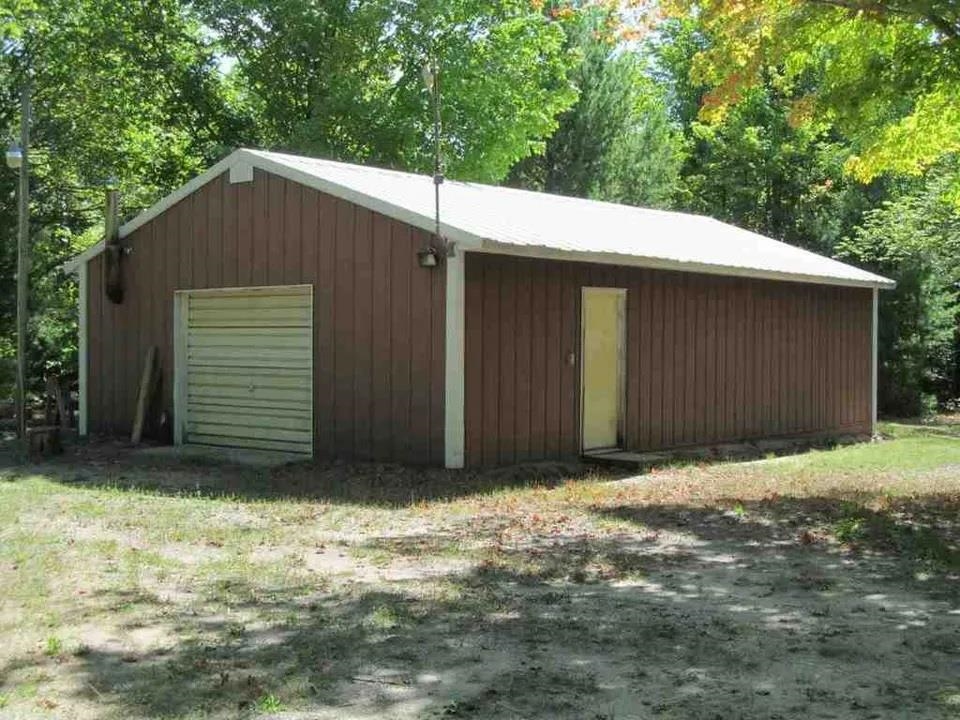 5560 N 3 Road Springville Township MI 49668