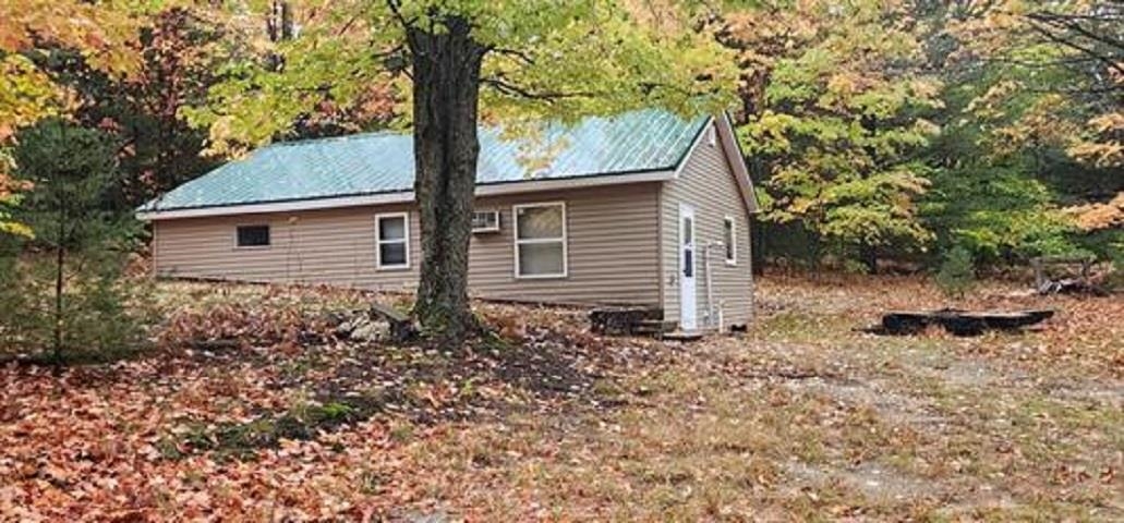 5560 N 3 Road Springville Township MI 49668