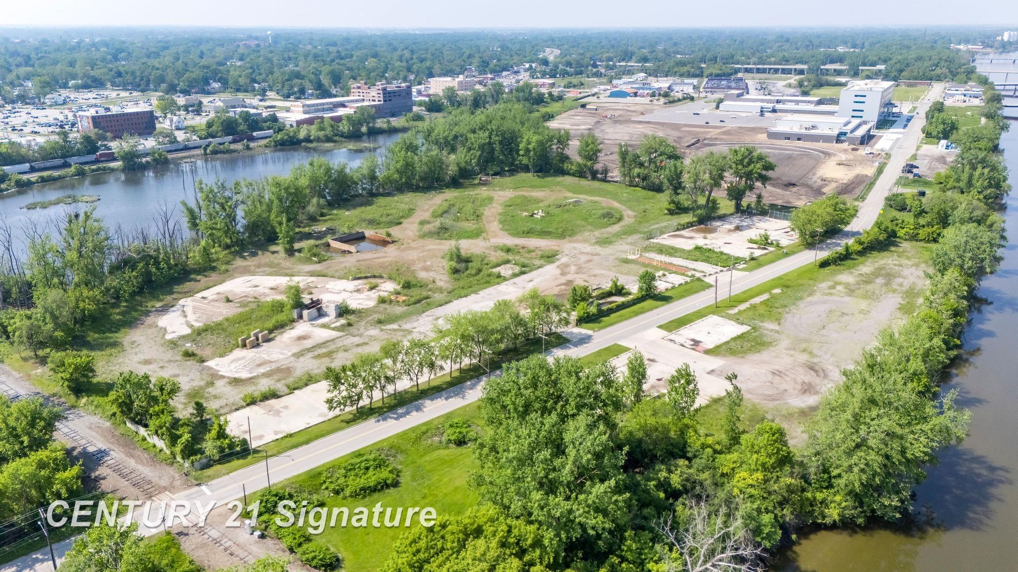 1445 N Niagara Street Saginaw City MI 48602