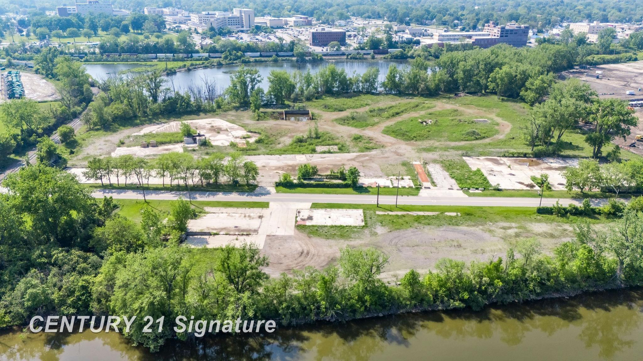 1445 N Niagara Street Saginaw City MI 48602