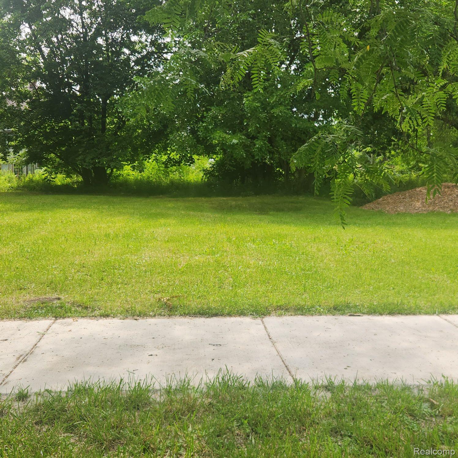 877 Manistique Street Detroit City MI 48215