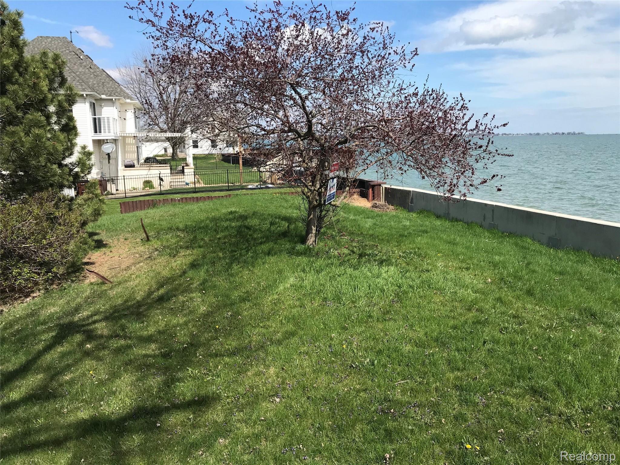 00 Edgewater Frenchtown Township MI 48162