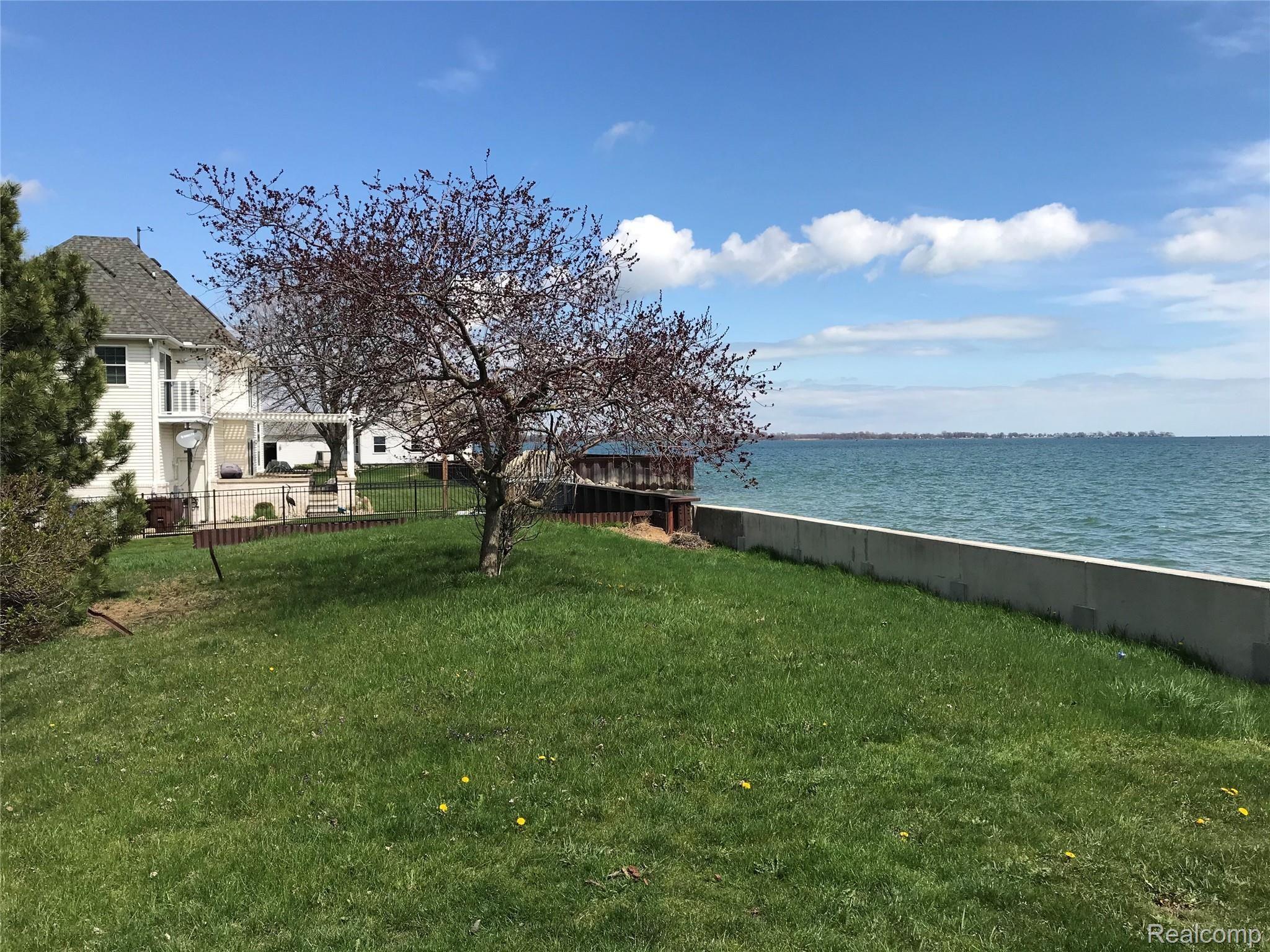 00 Edgewater Frenchtown Township MI 48162