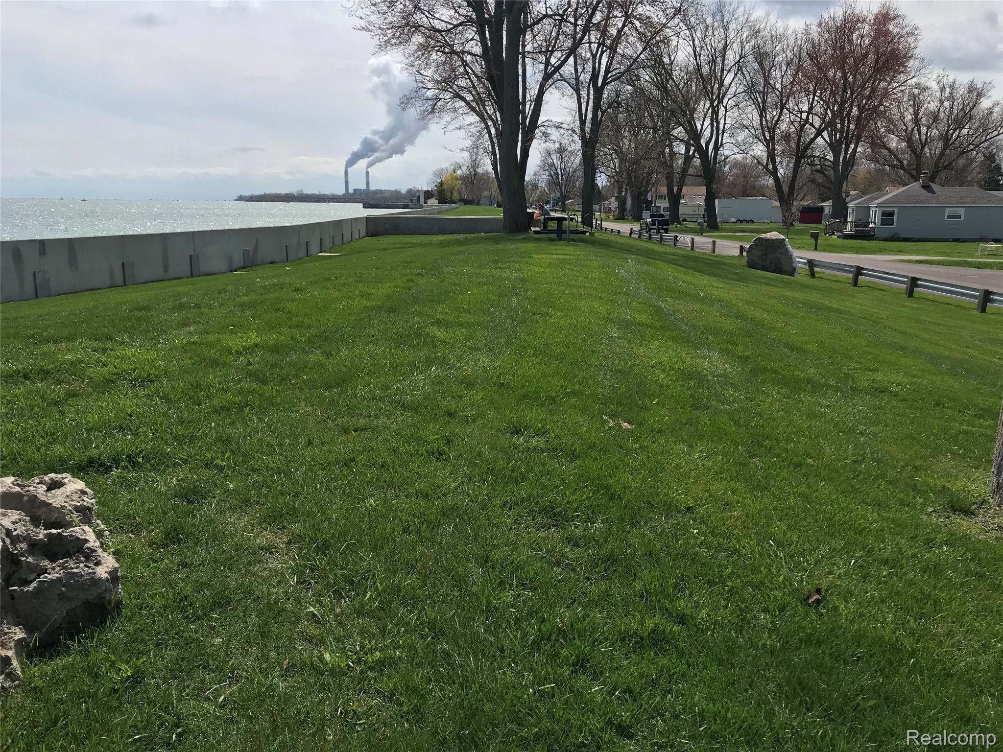 00 Edgewater Frenchtown Township MI 48162