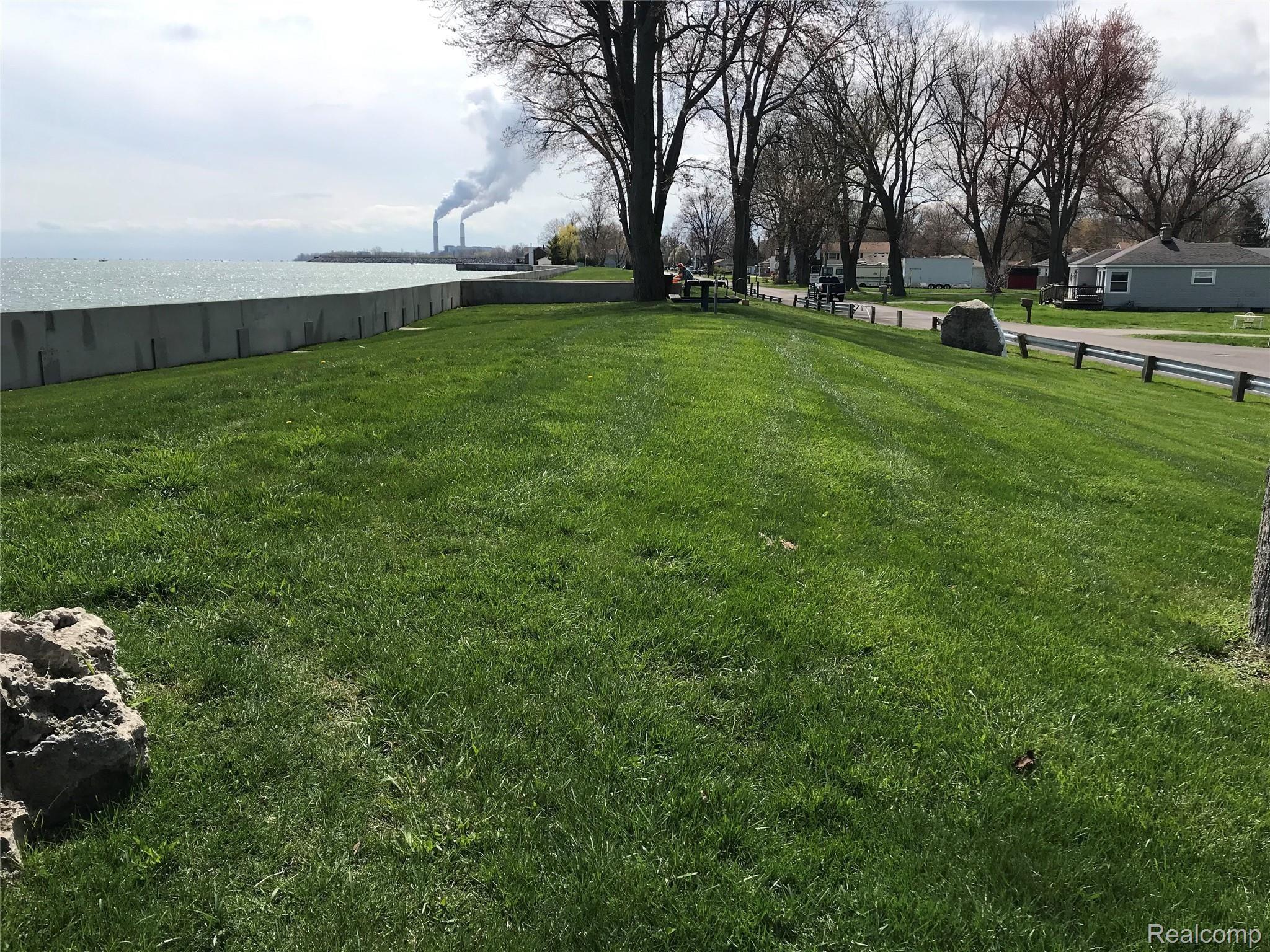 00 Edgewater Frenchtown Township MI 48162