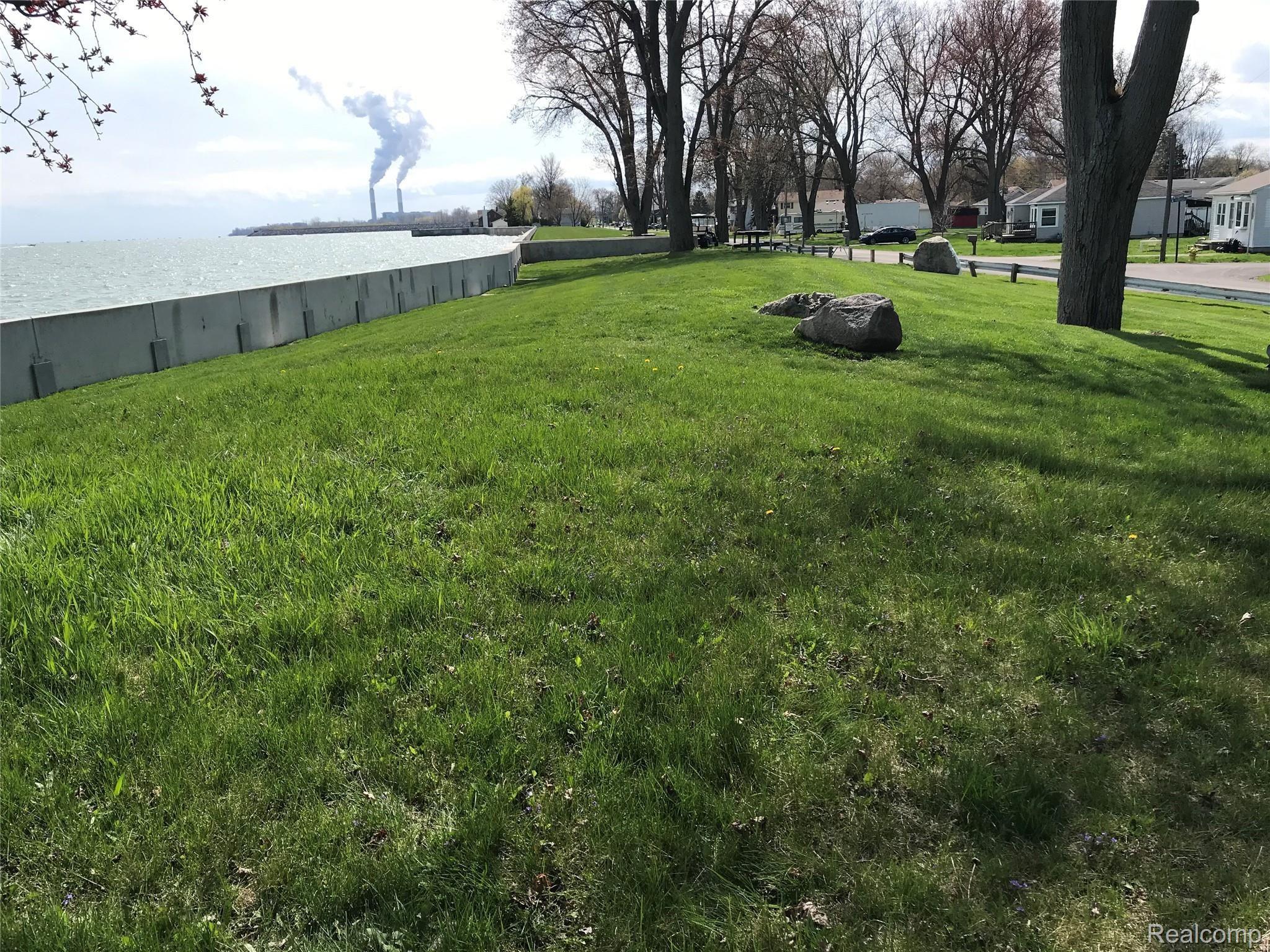 00 Edgewater Frenchtown Township MI 48162