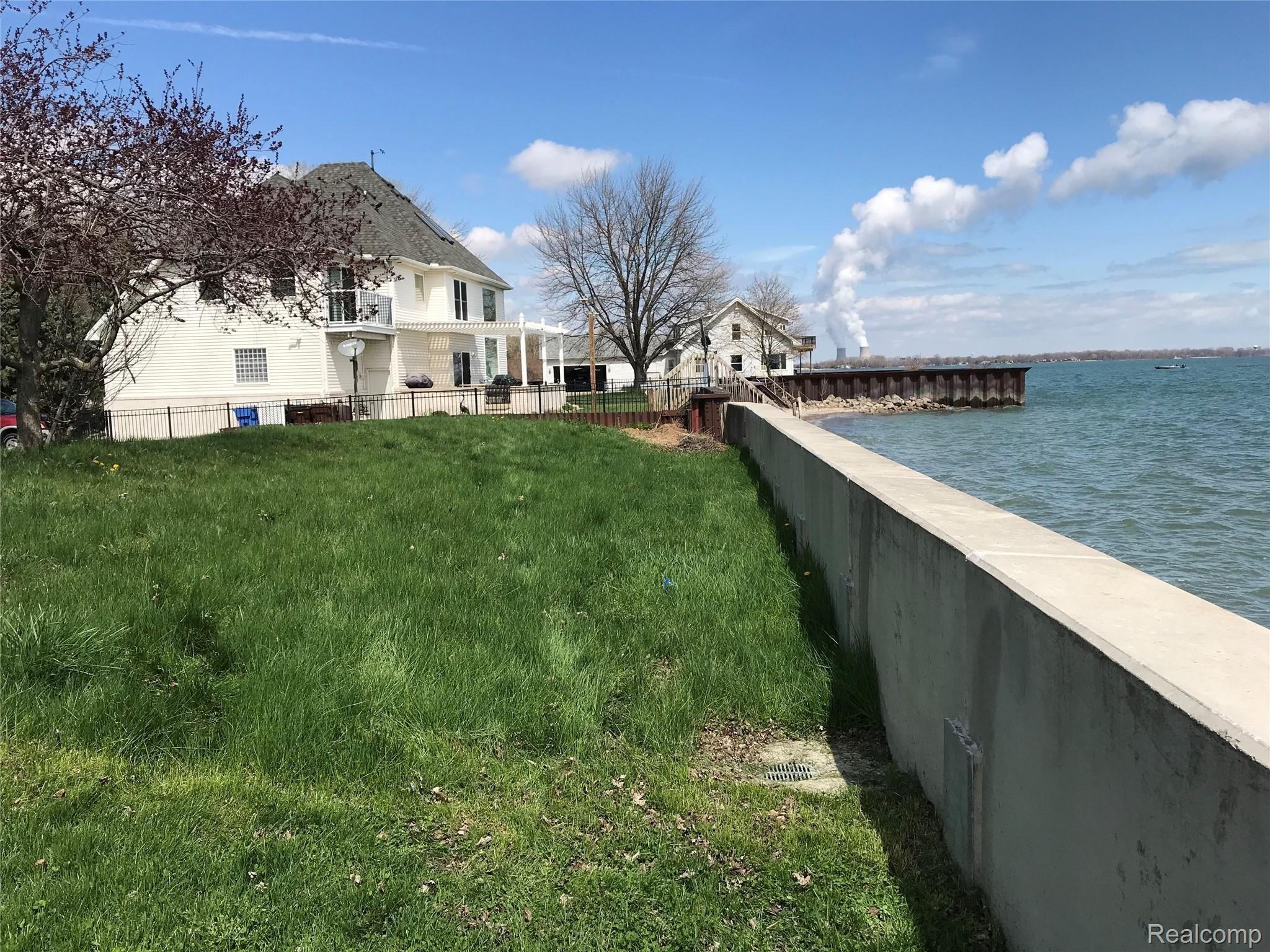00 Edgewater Frenchtown Township MI 48162