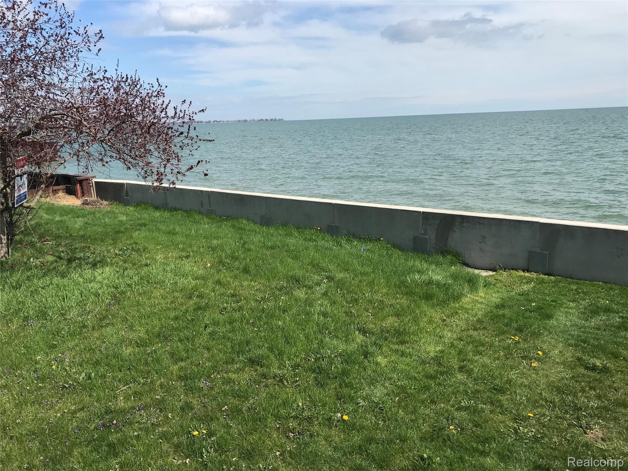 00 Edgewater Frenchtown Township MI 48162