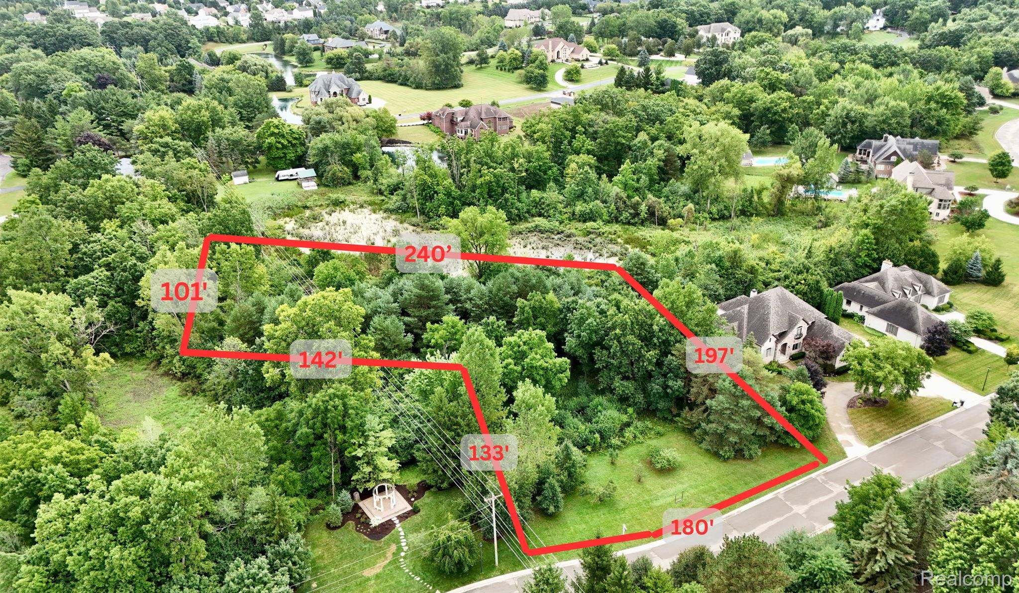 8285 Grovemont Court Grand Blanc City MI 48439