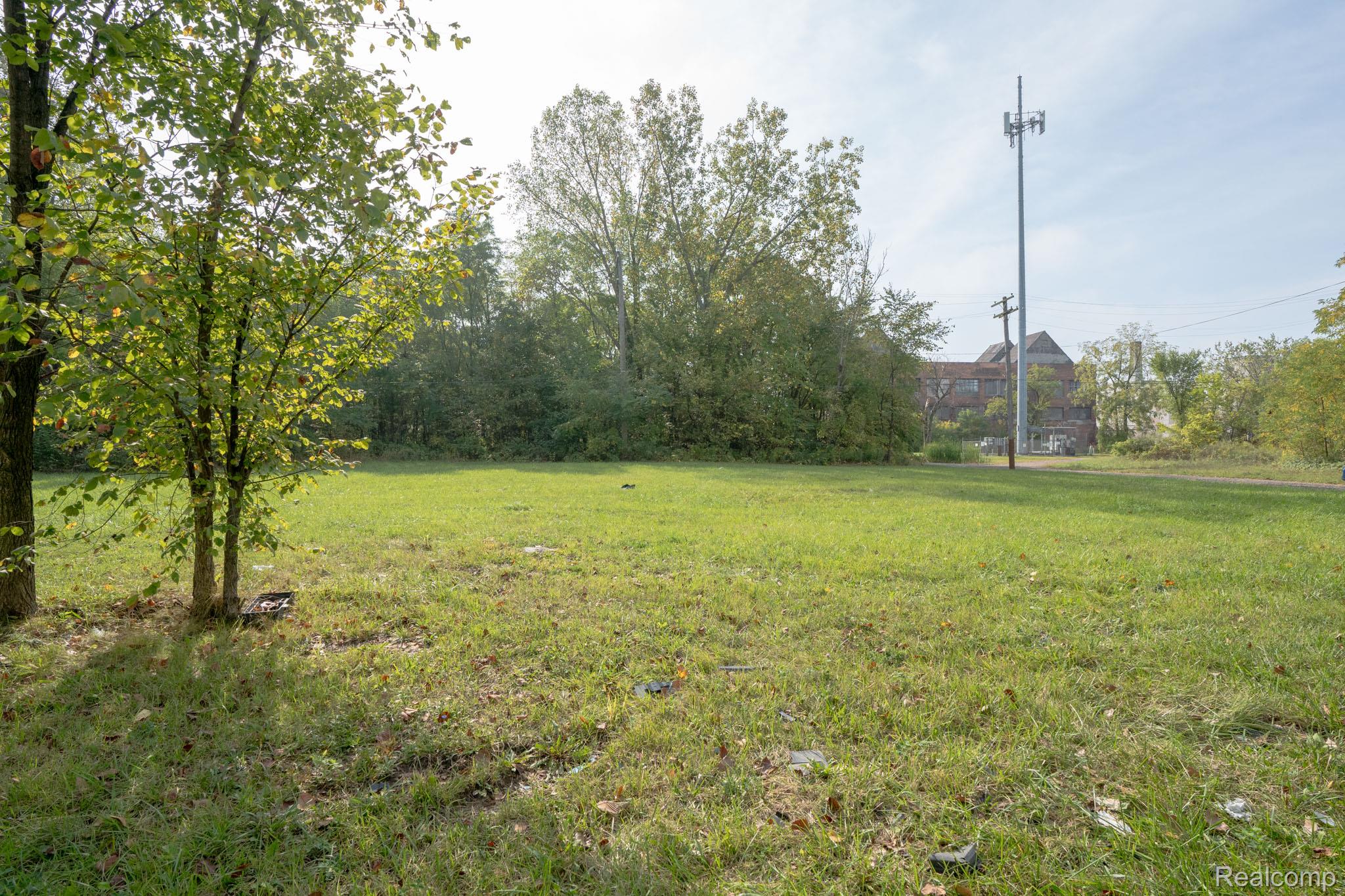 2657 W Forest Avenue Detroit City MI 48208