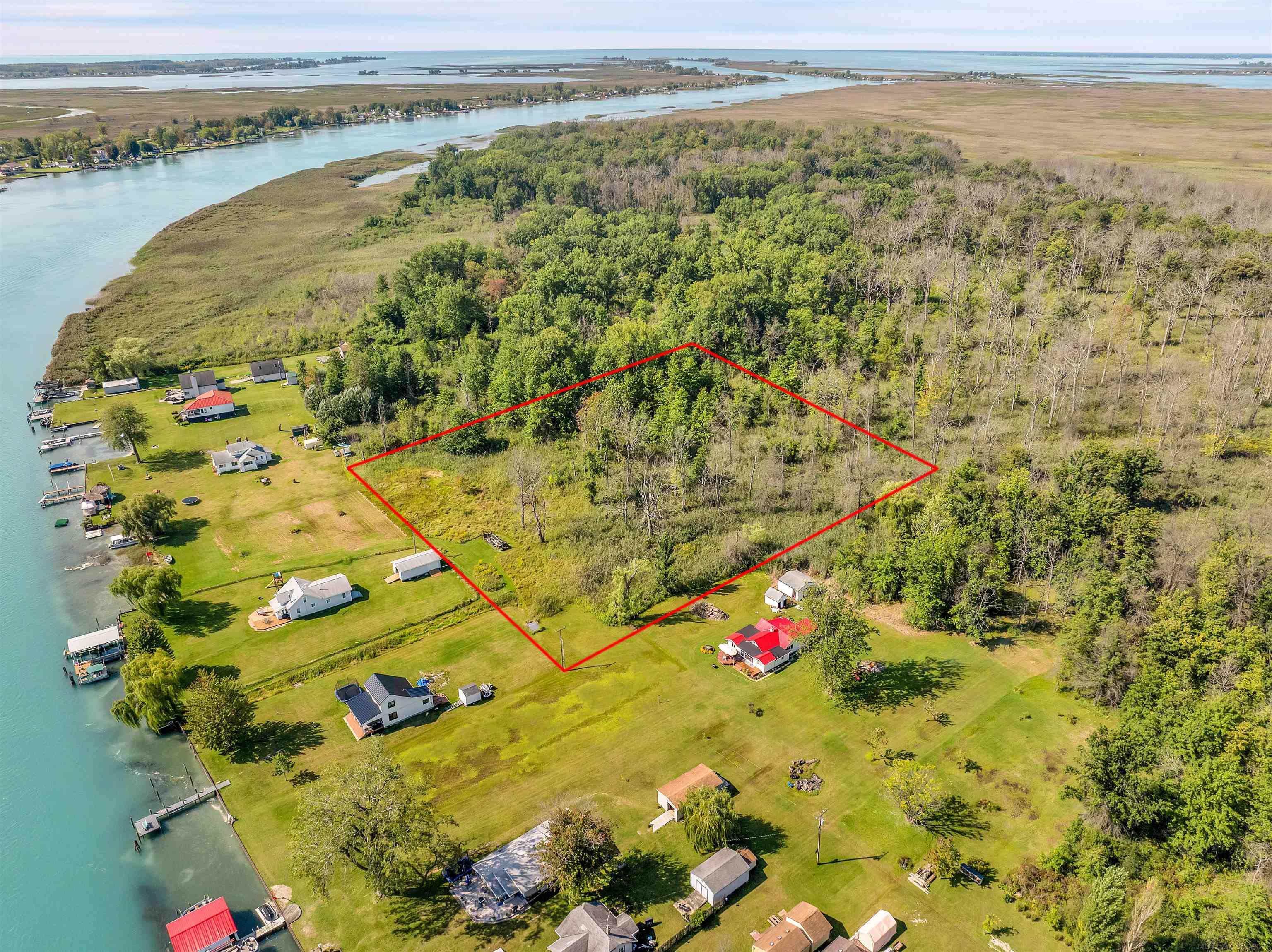 00 Dickinson Island Algonac City MI 48001