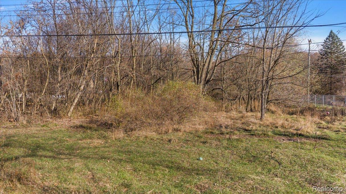 00 Collins Oakland Charter Township MI 48306