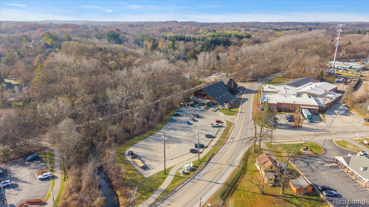00 Collins Oakland Charter Township MI 48306