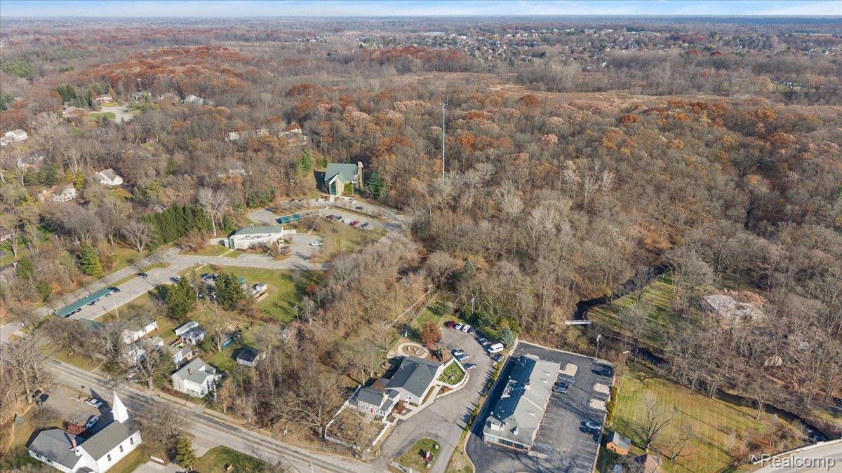 00 Collins Oakland Charter Township MI 48306