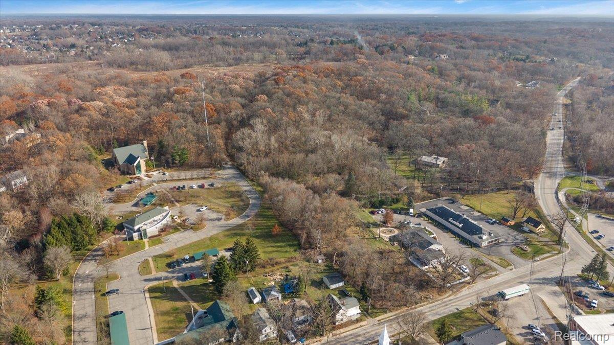 00 Collins Oakland Charter Township MI 48306