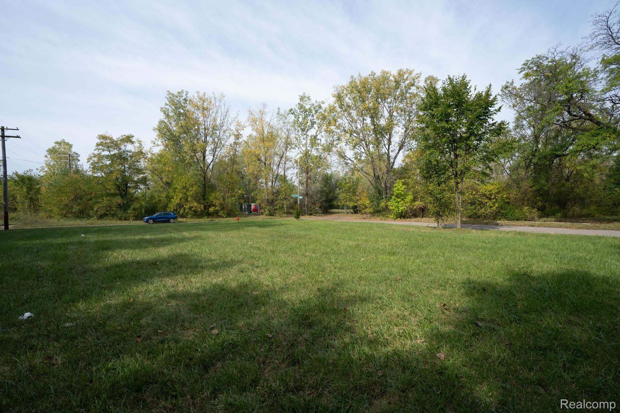 2651 W Forest Avenue Detroit City MI 48208