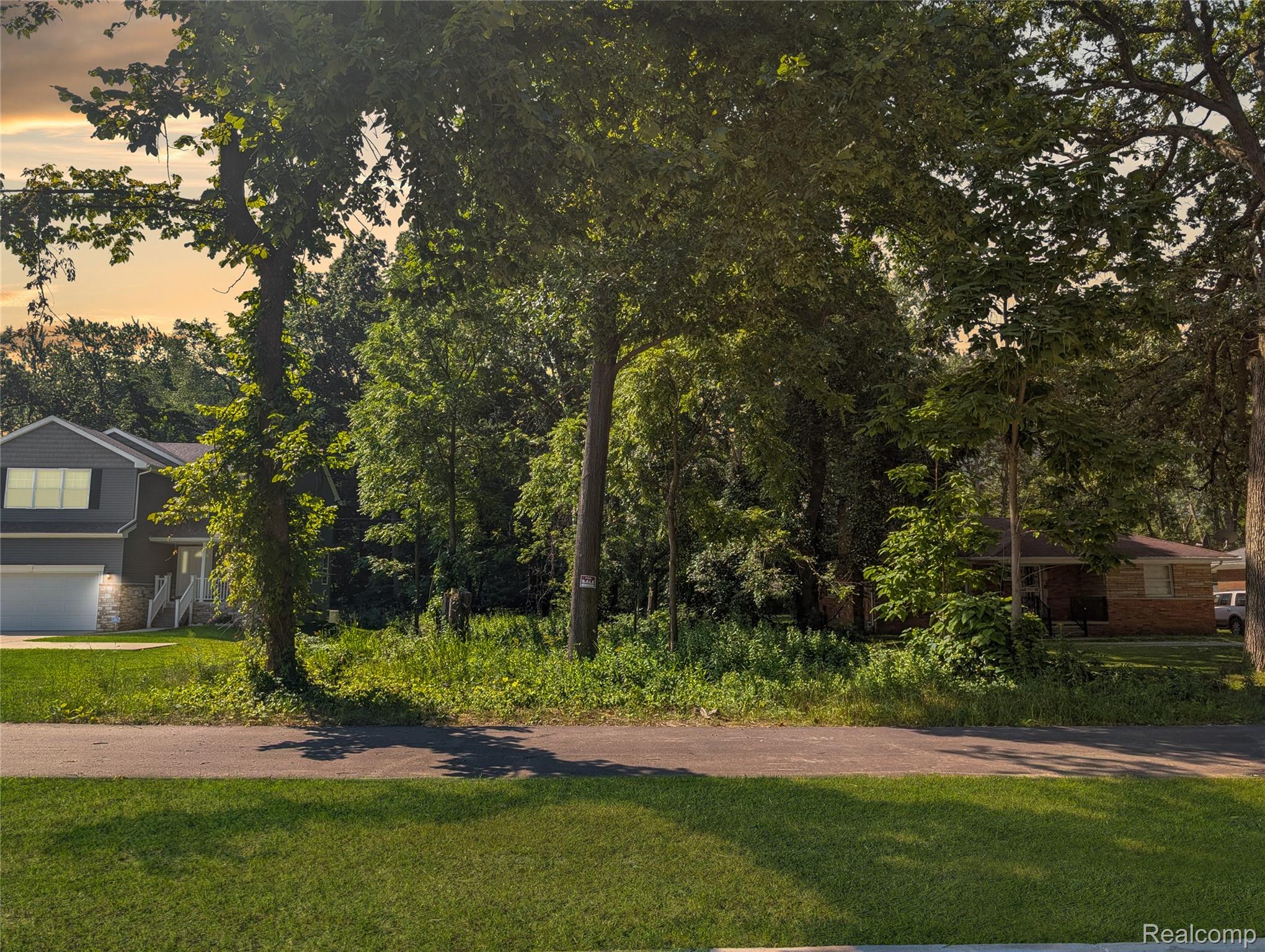 0000 W 9 Mile Road Southfield City MI 48075
