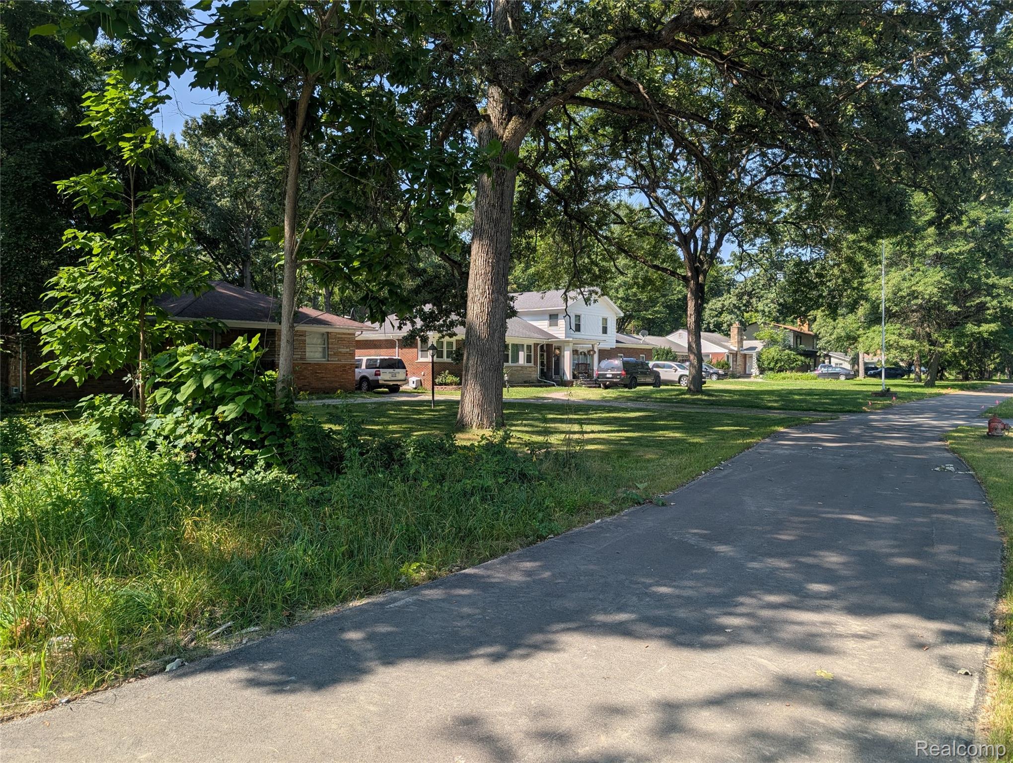 0000 W 9 Mile Road Southfield City MI 48075
