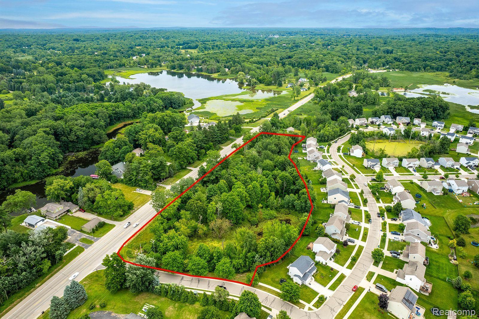 2436 Ortonville Road Brandon Charter Township MI 48462