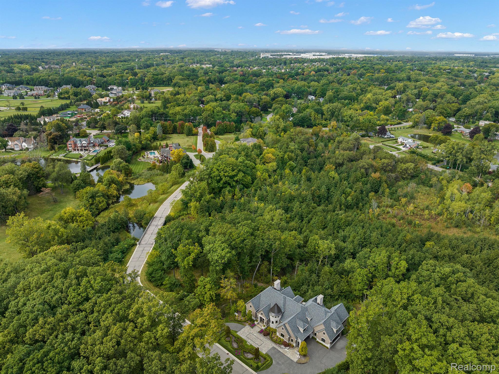 155 Bridgeview Drive Bloomfield Hills City MI 48304