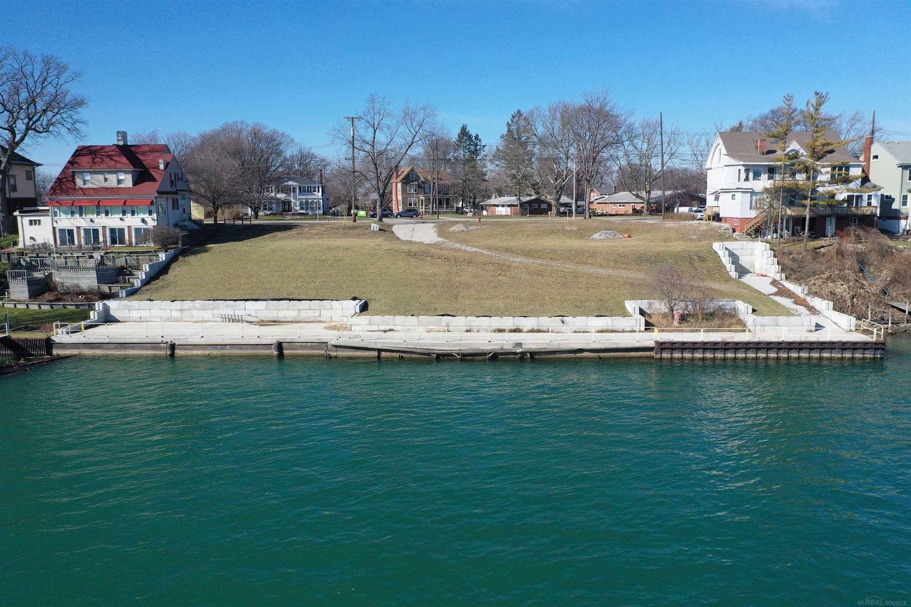 2444 Military Street Port Huron City MI 48060