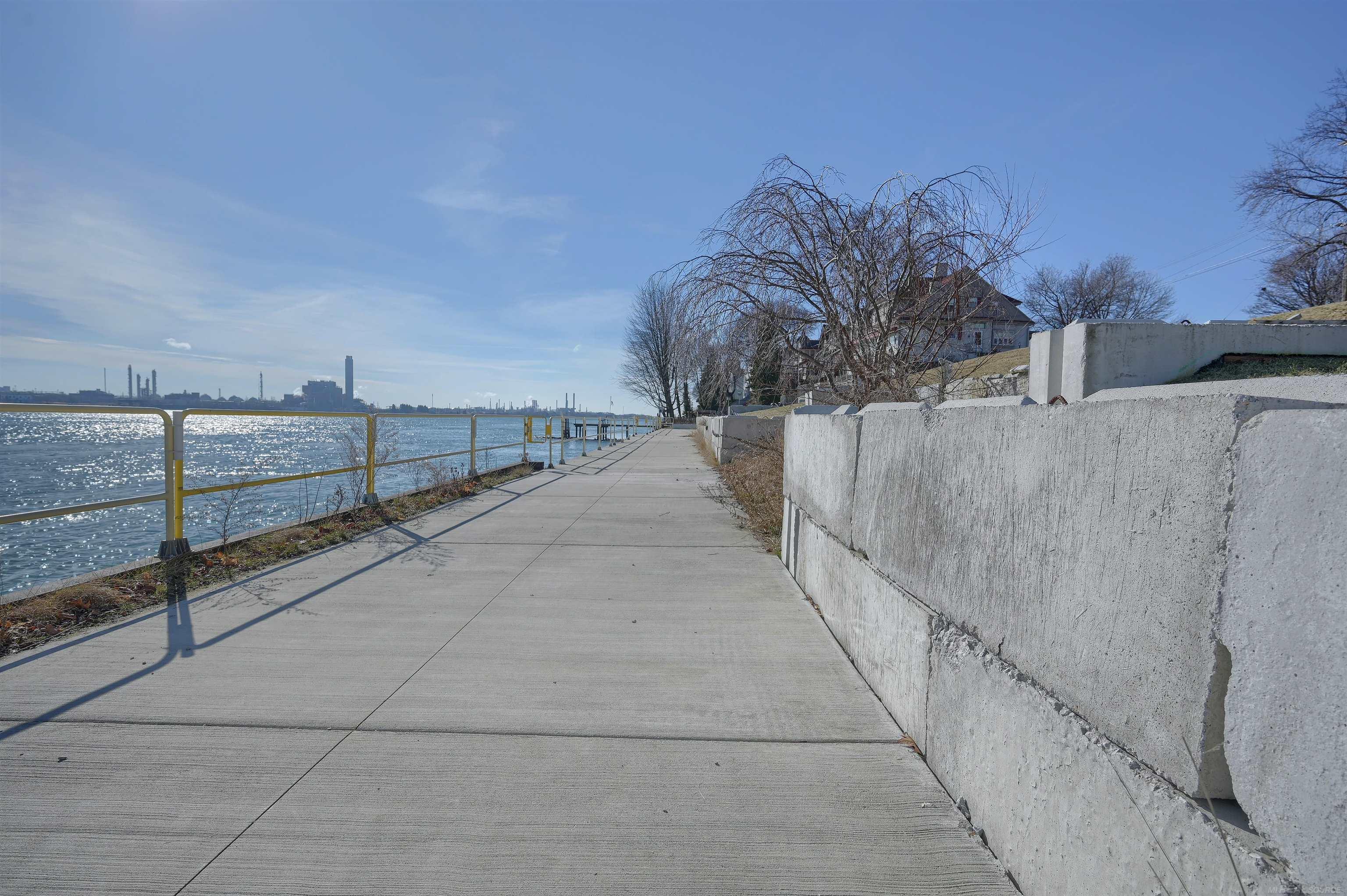 2444 Military Street Port Huron City MI 48060