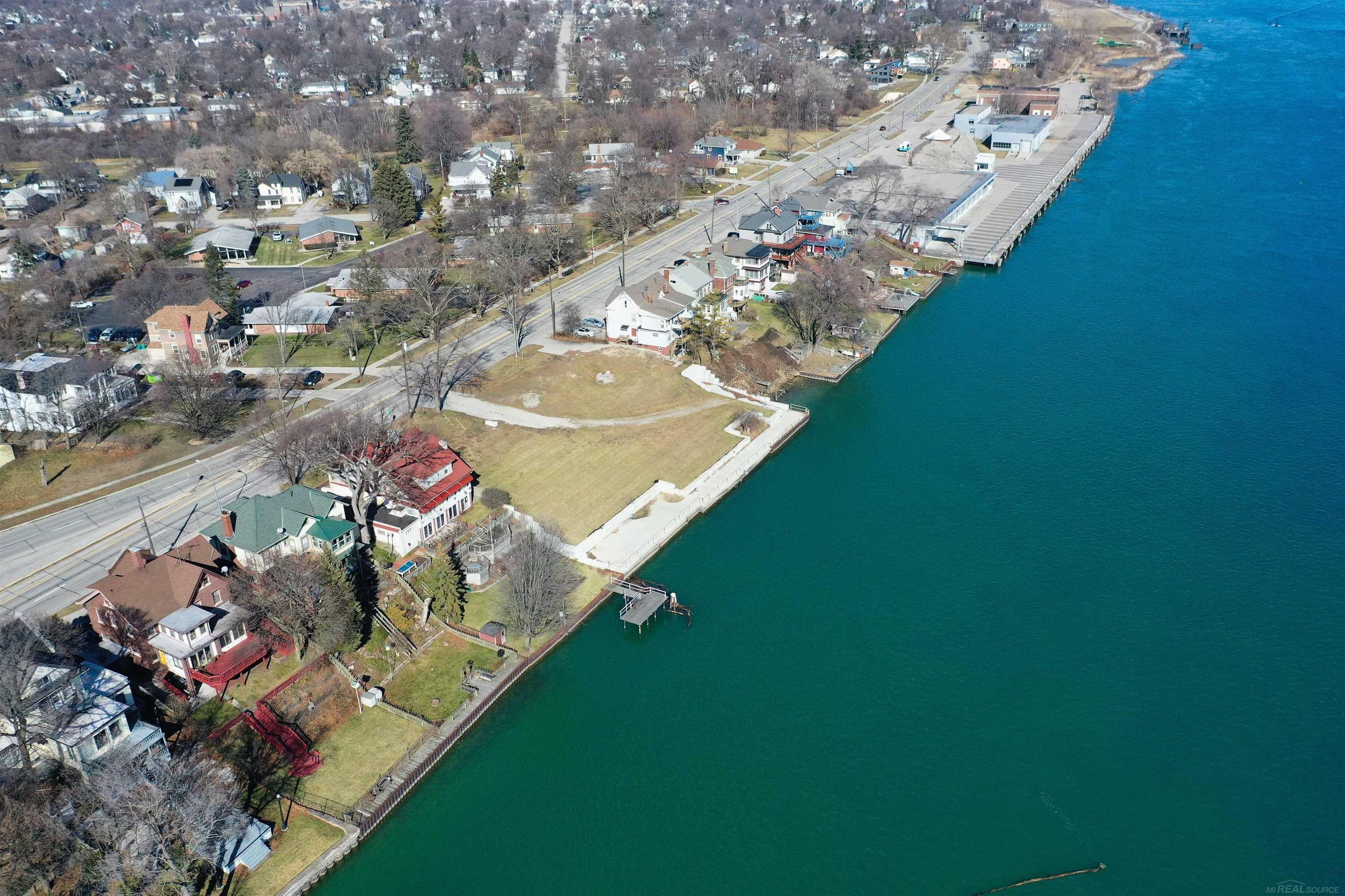 2444 Military Street Port Huron City MI 48060