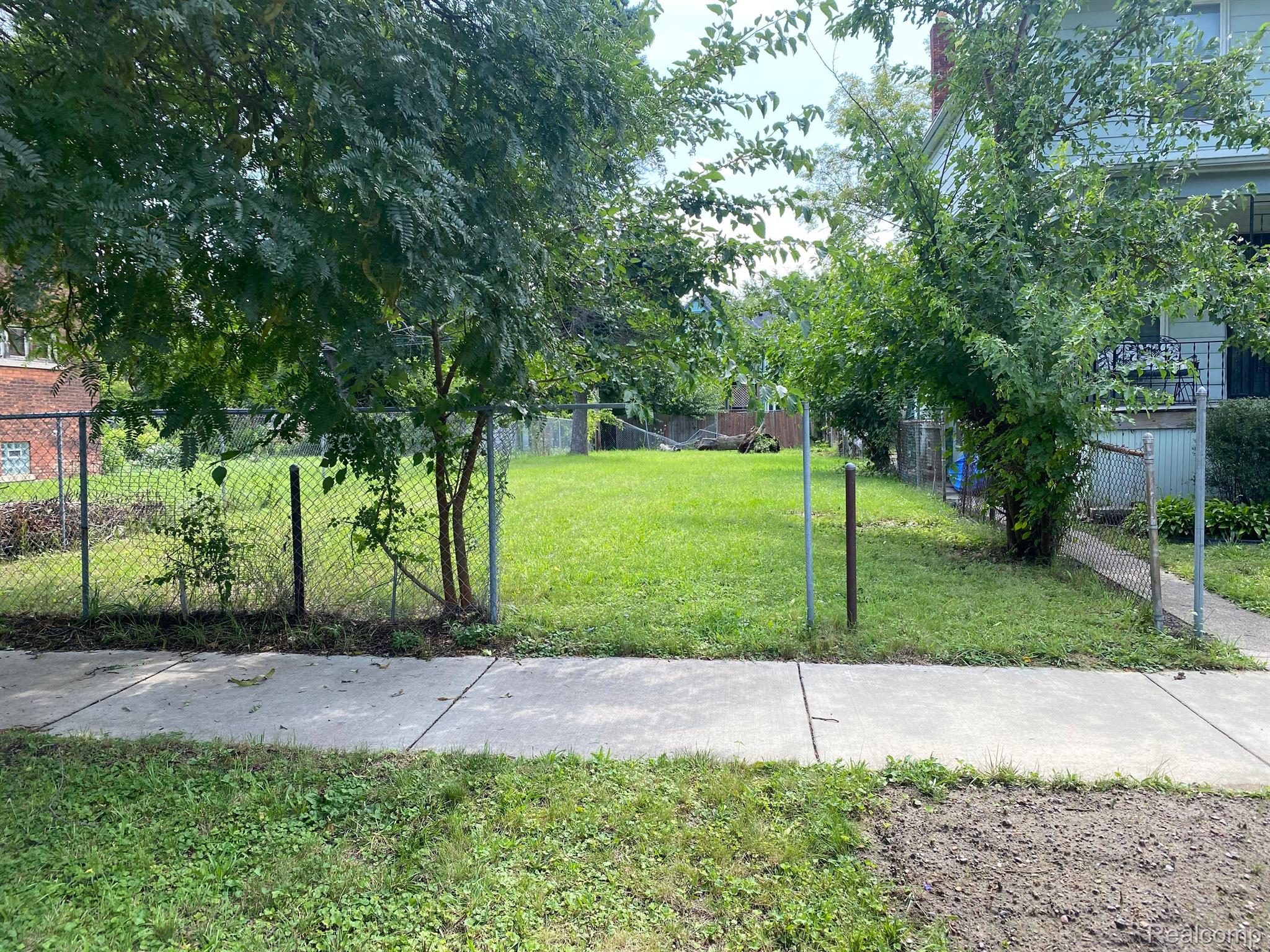 414 Melbourne Street Detroit City MI 48202