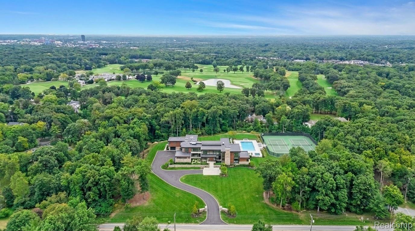 32500 Rockridge Lane Farmington City MI 48334