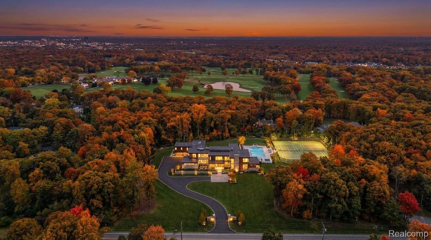 32500 Rockridge Lane Farmington City MI 48334