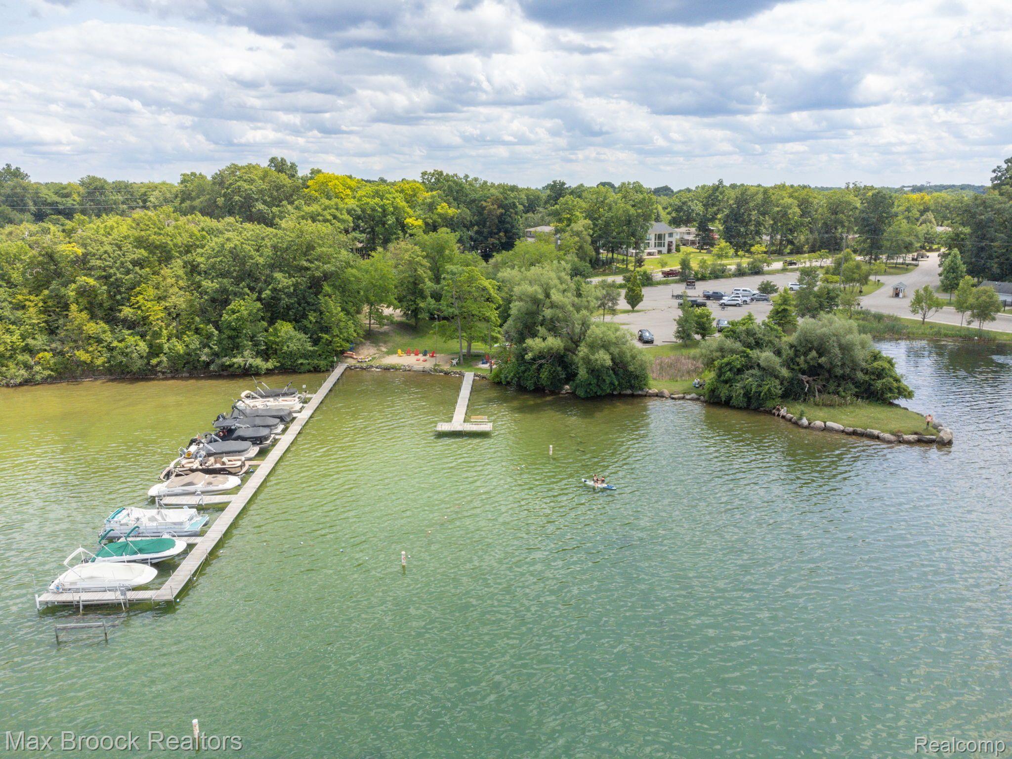 4053 Harbor Vista Drive Orchard Lake Village City MI 48323