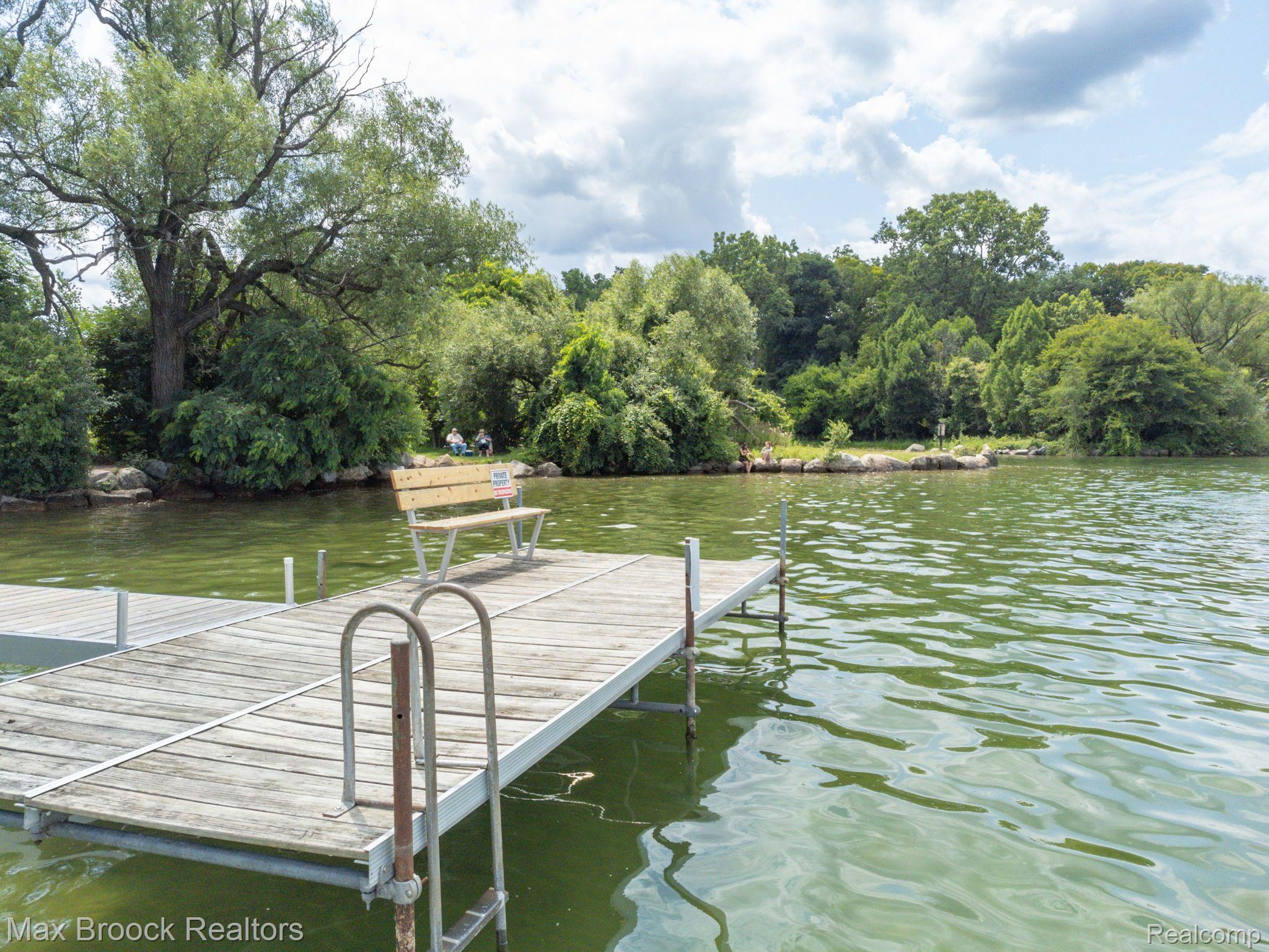 4053 Harbor Vista Drive Orchard Lake Village City MI 48323