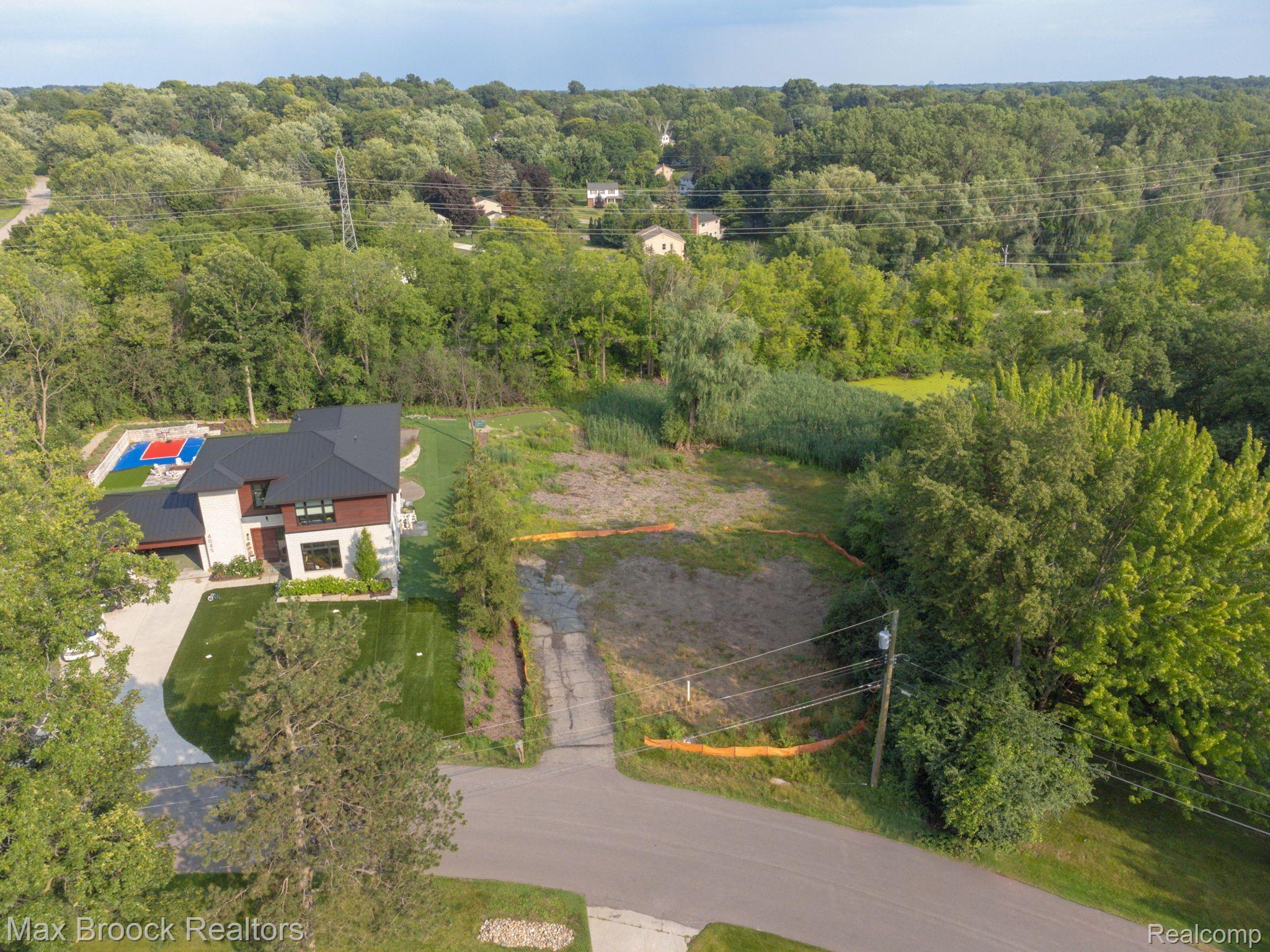 4053 Harbor Vista Drive Orchard Lake Village City MI 48323