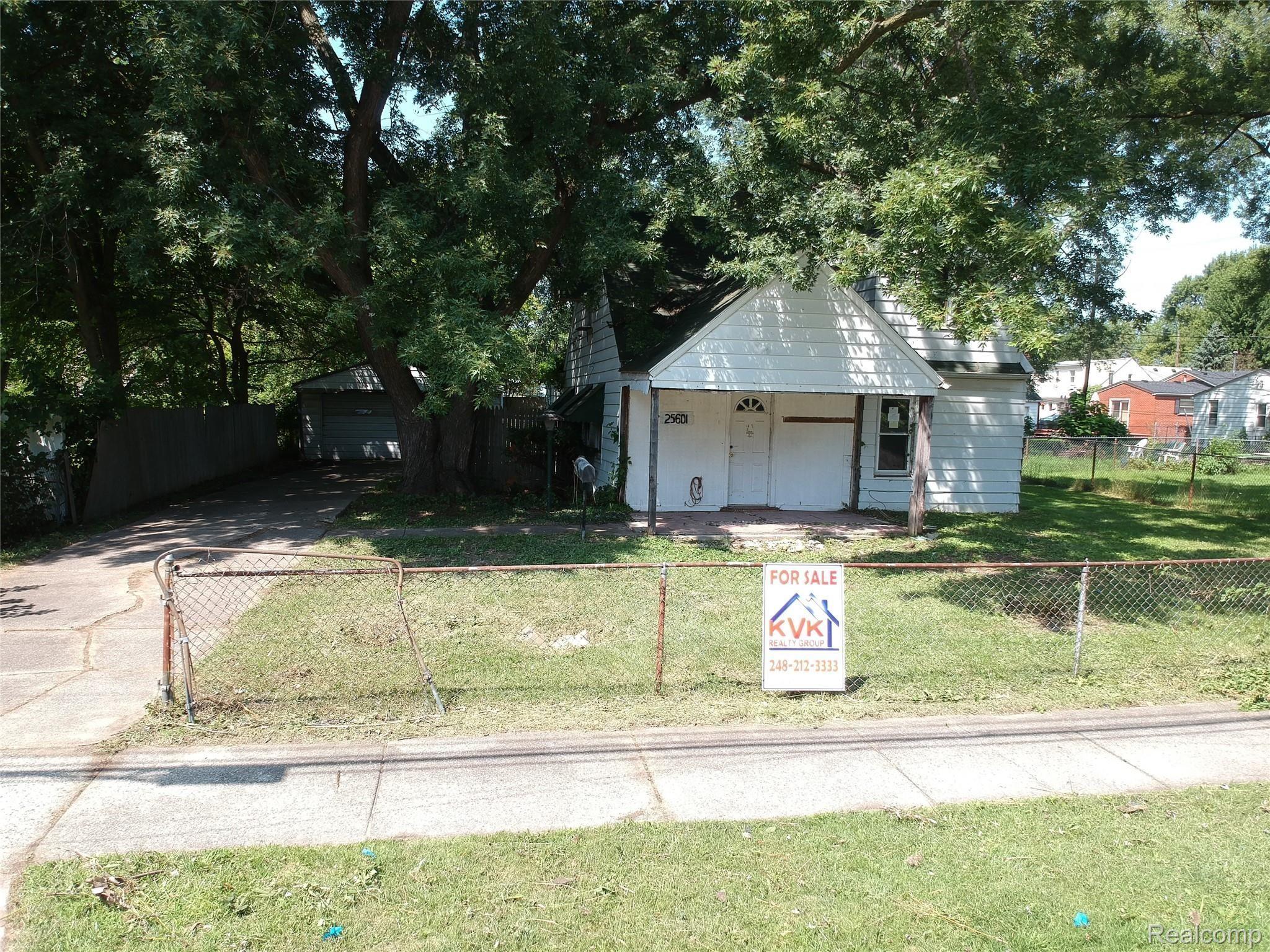 25601 Peter Kaltz Road Warren City MI 48091