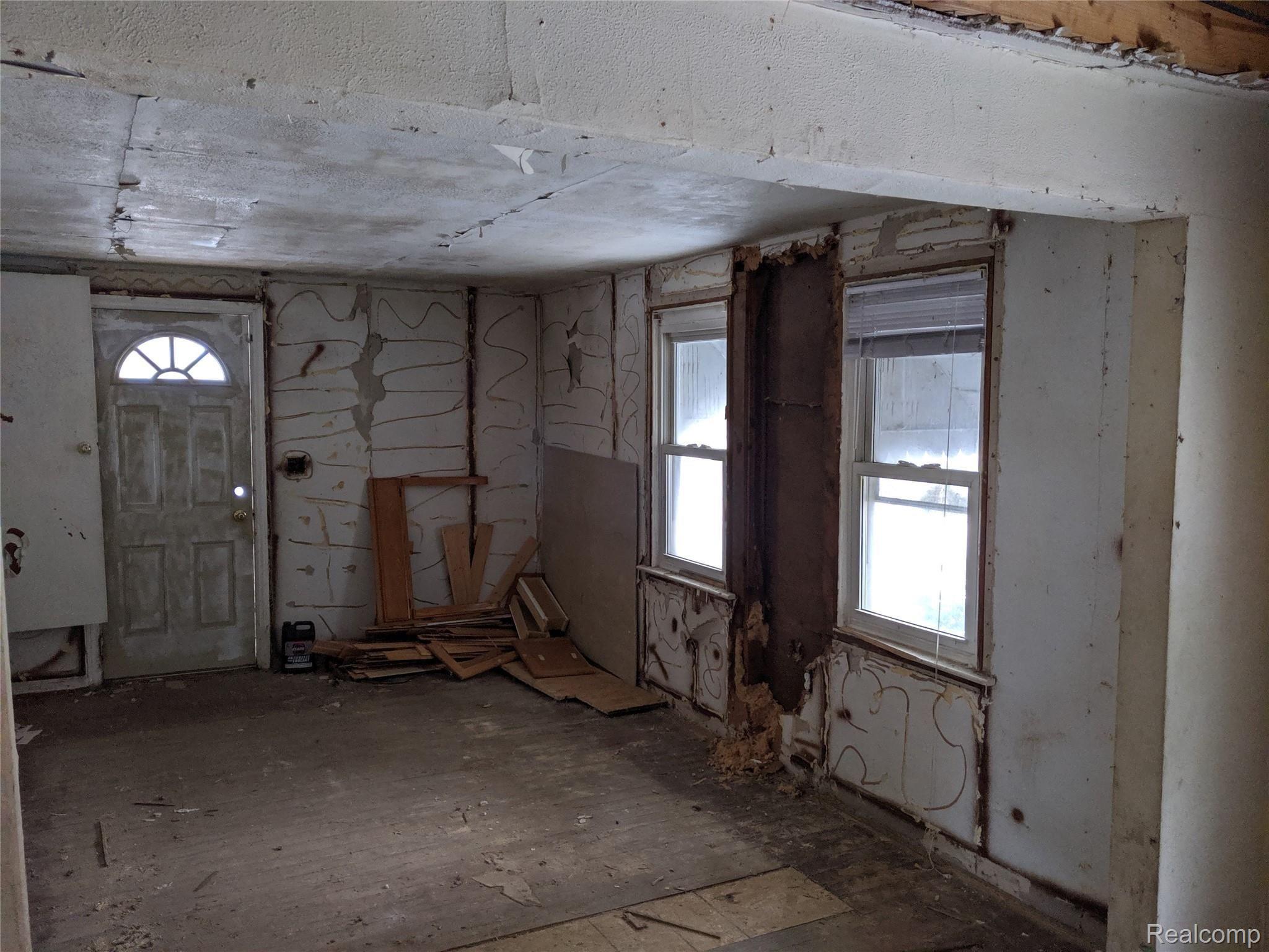 25601 Peter Kaltz Road Warren City MI 48091