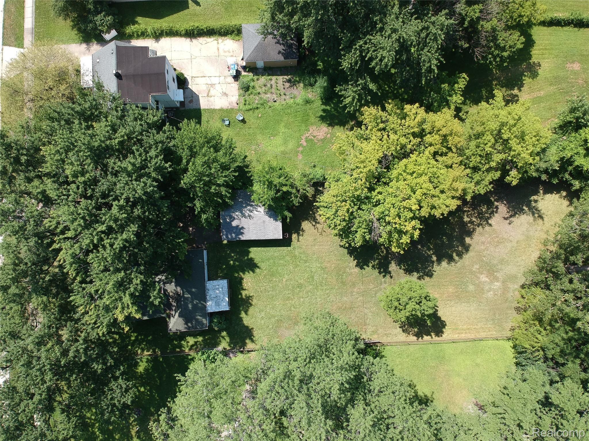 25601 Peter Kaltz Road Warren City MI 48091