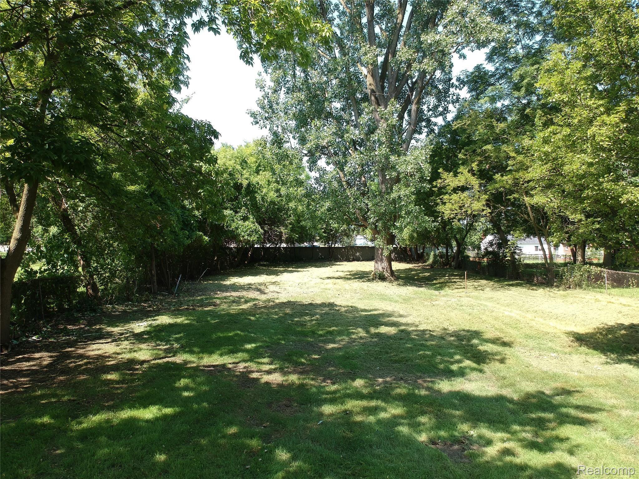 25601 Peter Kaltz Road Warren City MI 48091