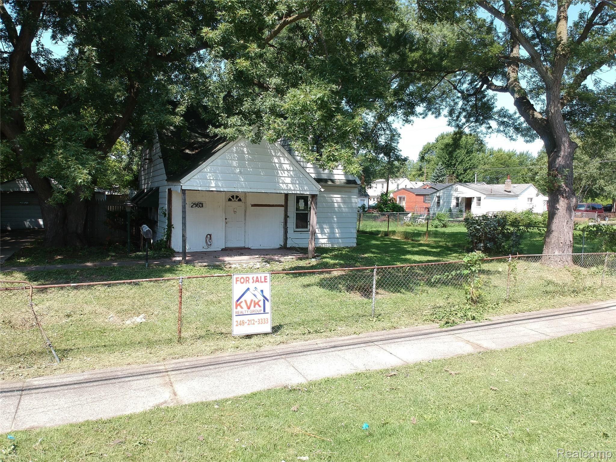 25601 Peter Kaltz Road Warren City MI 48091