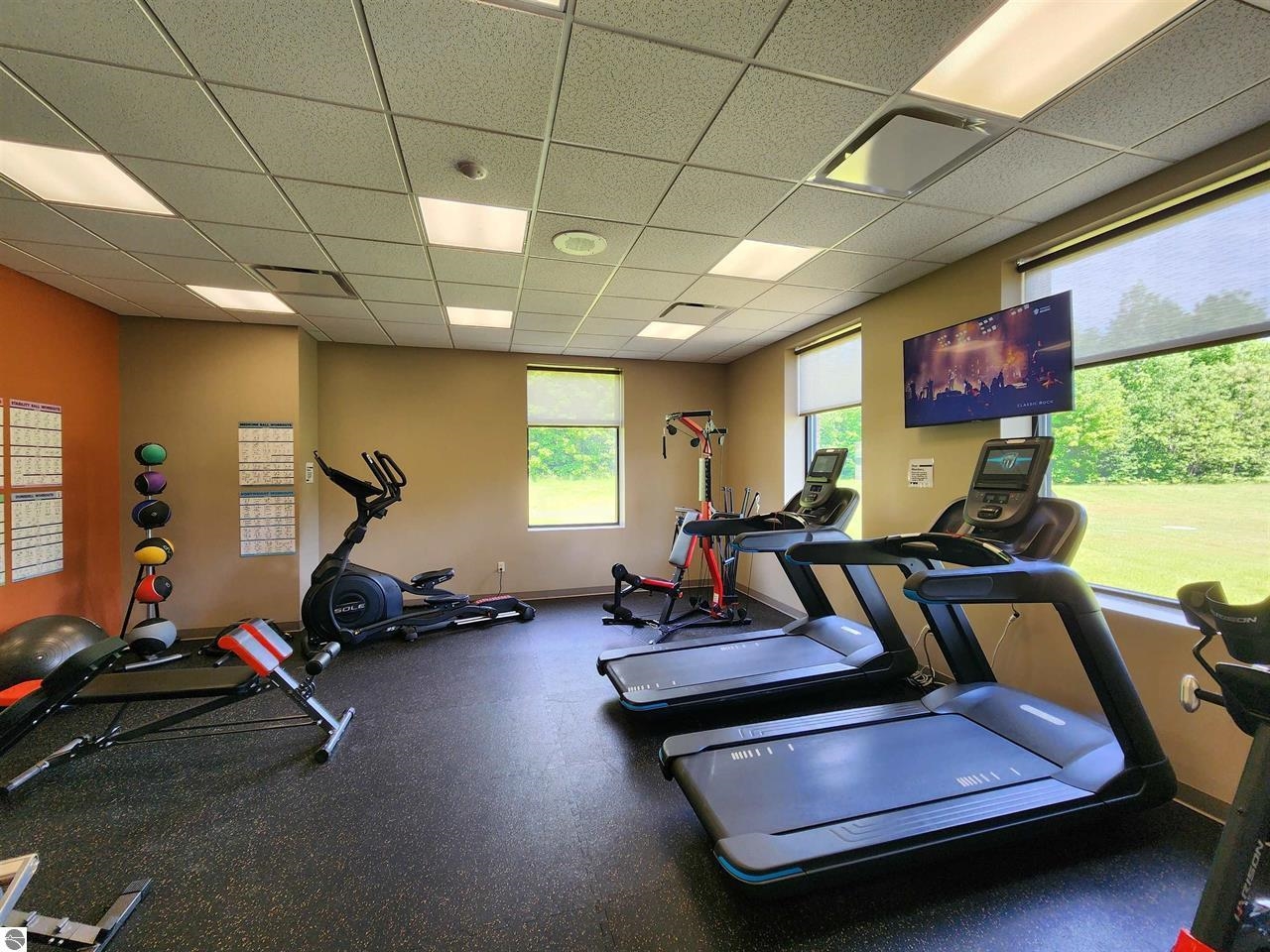 Ville Wilamont Circle Mancelona Township MI 49659