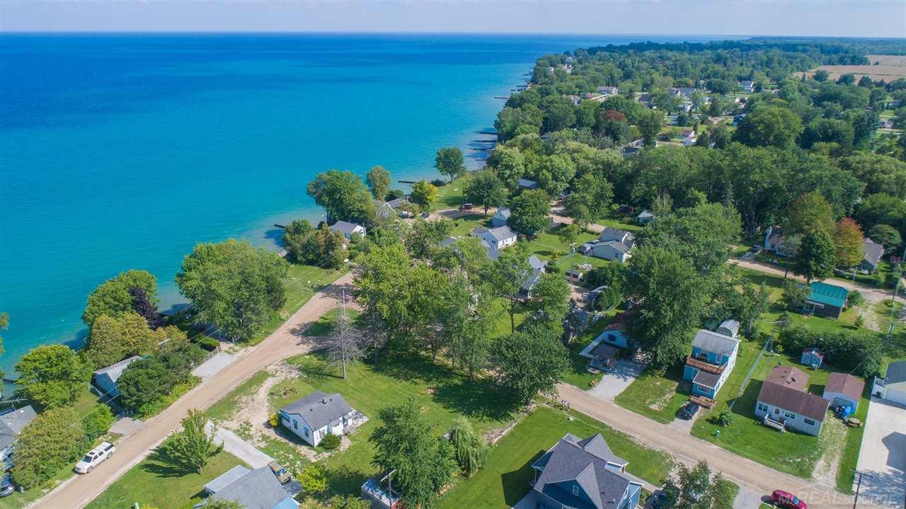 7494 Lakeview Worth Township MI 48450